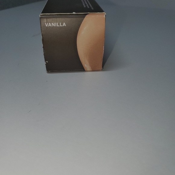 *Sold*Ultimate Cover Foundation - Picture 5 of 7